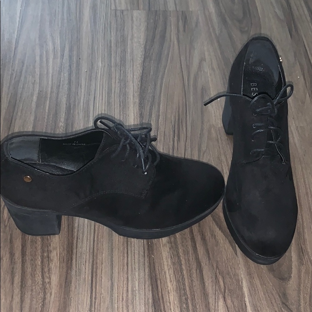 Never worn black suede BESTON shoes Size 11 US